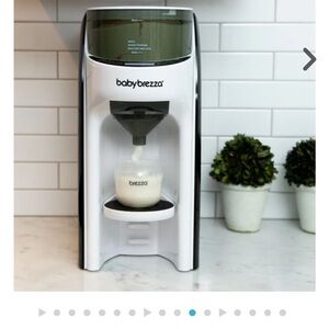 Baby Brezza Smoke Free Pet Free home Only used for a few months